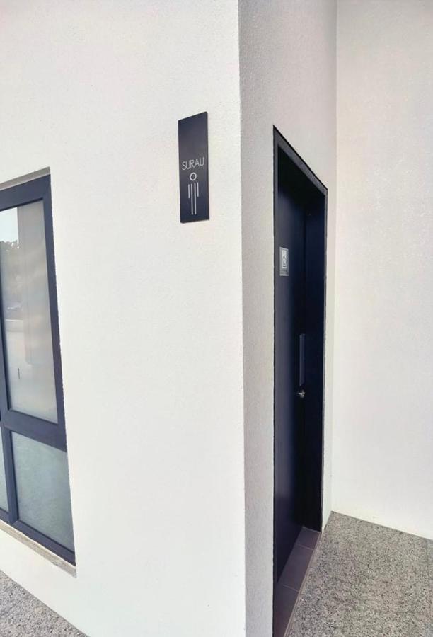 C1113 Almas Suites Galaxy Space Netflix By Stay Nusajaya  Kültér fotó