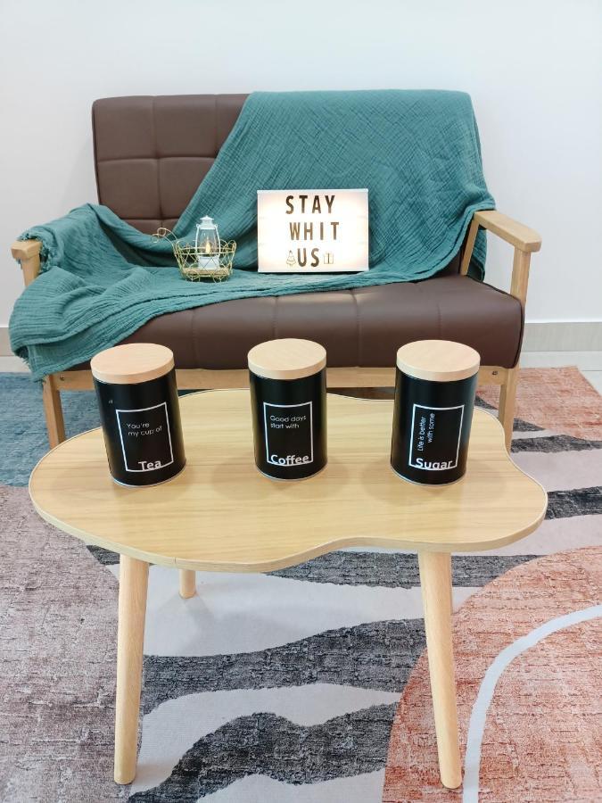 C1113 Almas Suites Galaxy Space Netflix By Stay Nusajaya  Kültér fotó